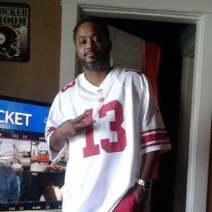 Meet your Posher, Levar